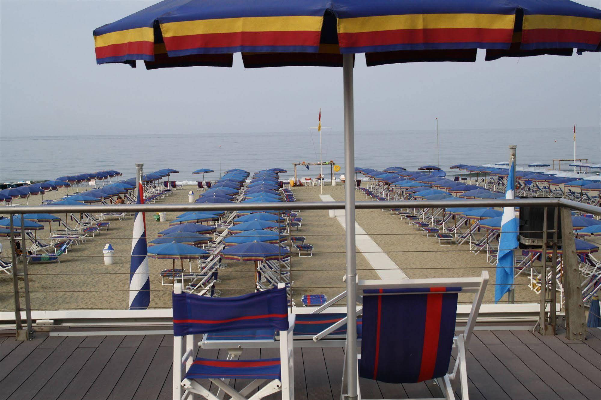 Hotel Regina Lido di Camaiore Dış mekan fotoğraf